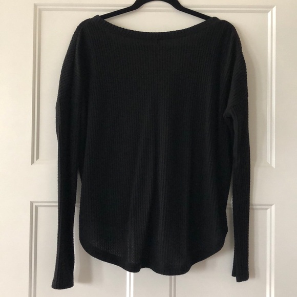 💜Long sleeved, button, tie front detail - Picture 2 of 5